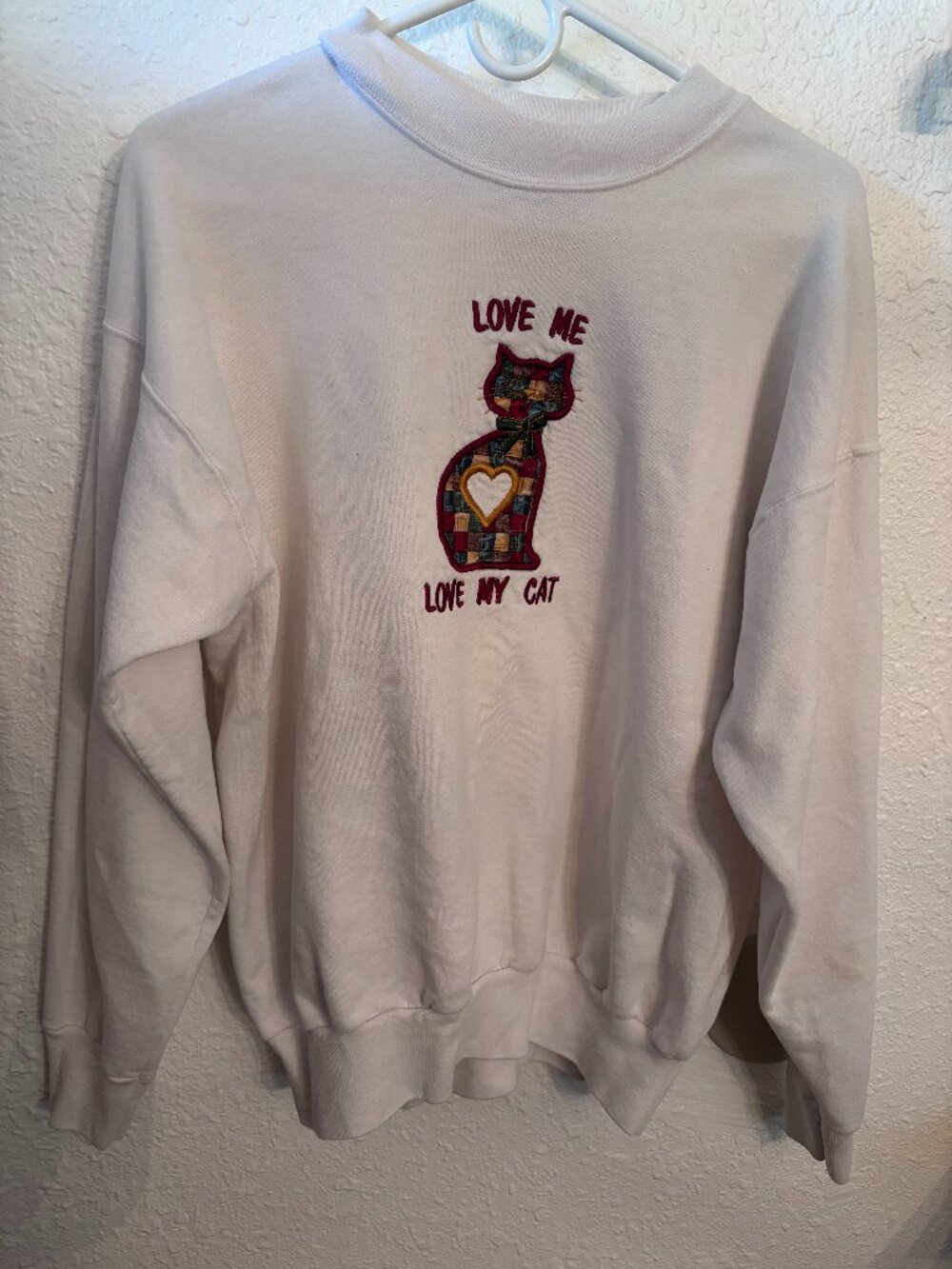 Novelty Embroidered Cat Sweatshirt L whimsy embroidered cozy vintage cottagecore